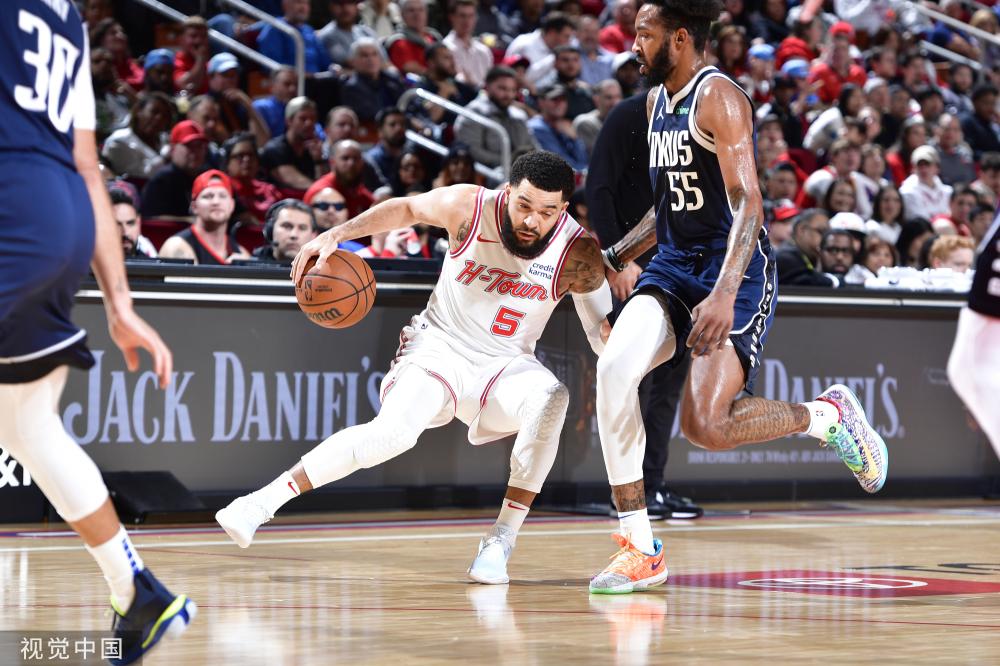 都展现出挑 都展现出挑