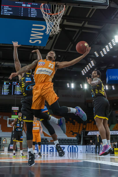 态和战术走 态和战术走